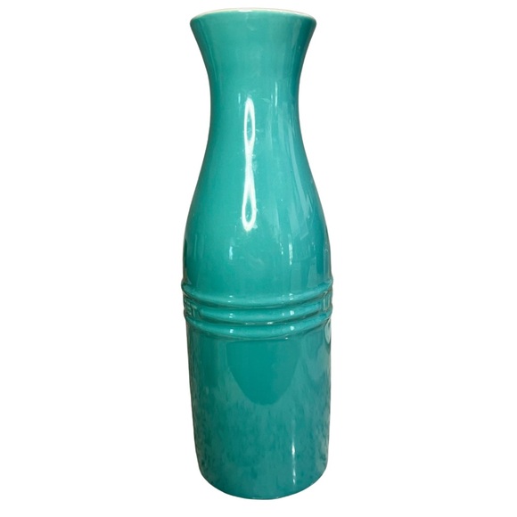 Le Creuset Gullah Blue Stoneware Water Carafe w/ Cork – 750ml - Picture 4 of 4